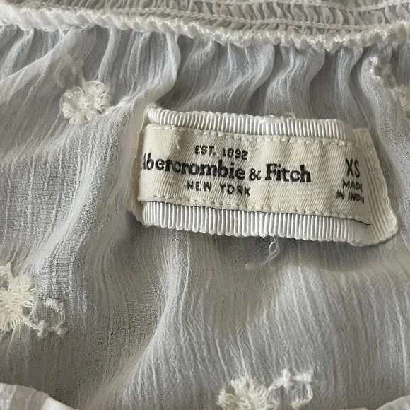 Abercrombie Fitch Sz XS Sheer Blouse Ruffles Elastic Waist Embroidered Victorian - Picture 16 of 16